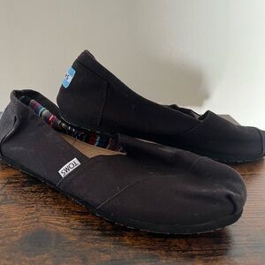 Tom’s women’s slip on